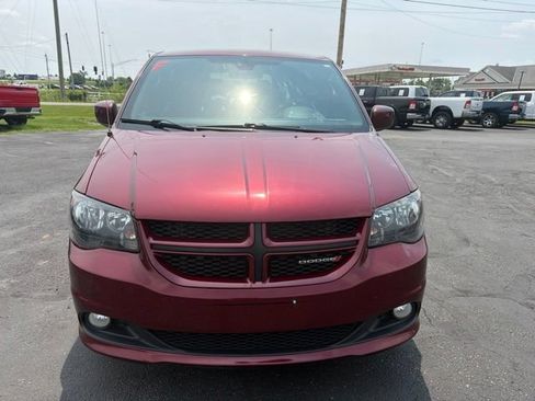 Used 2019 Dodge Grand Caravan GT FWD image 2
