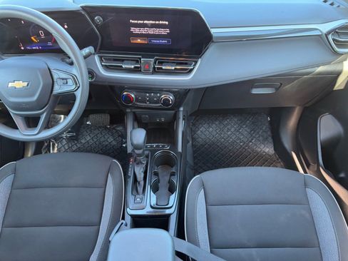 Used 2025 Chevrolet TrailBlazer LT image 16