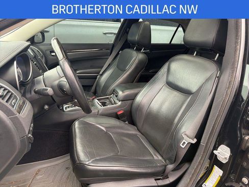 Used 2016 Chrysler 300 C image 15