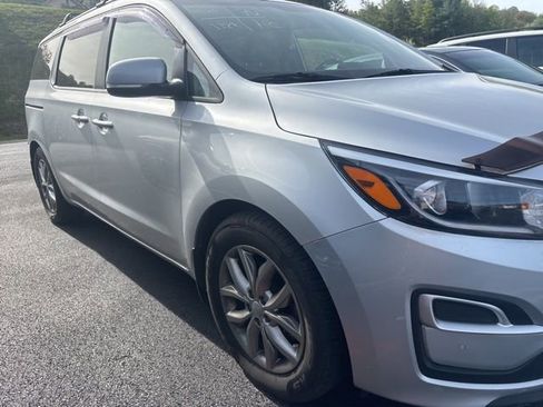 Used 2019 Kia Sedona EX FWD image 11