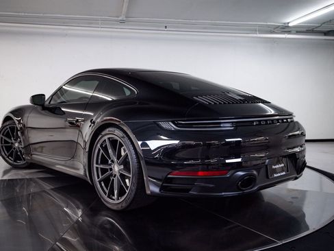 Used 2023 Porsche 911 Carrera T image 3