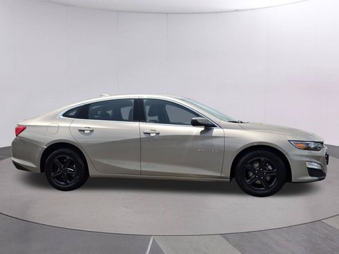Used 2024 Chevrolet Malibu LT FWD image 5