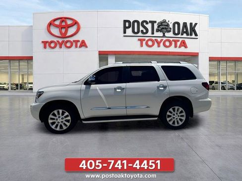 Used 2018 Toyota Sequoia Platinum RWD image 4