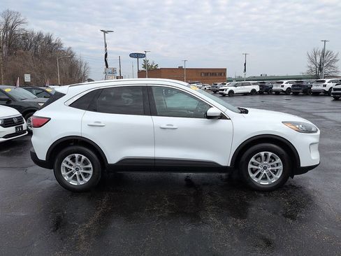 Used 2021 Ford Escape SE w/ Convenience Package image 2