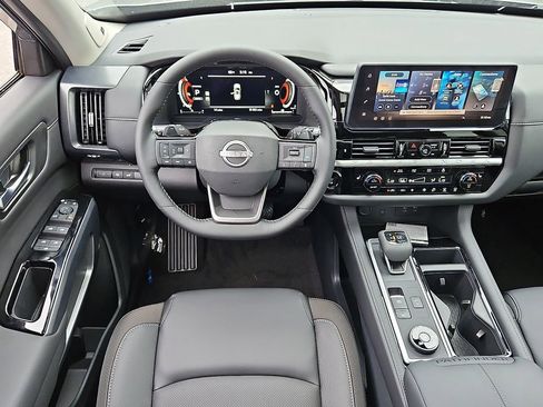 New 2026 Nissan Pathfinder SL w/ SL Premium Package AWD/4WD image 7