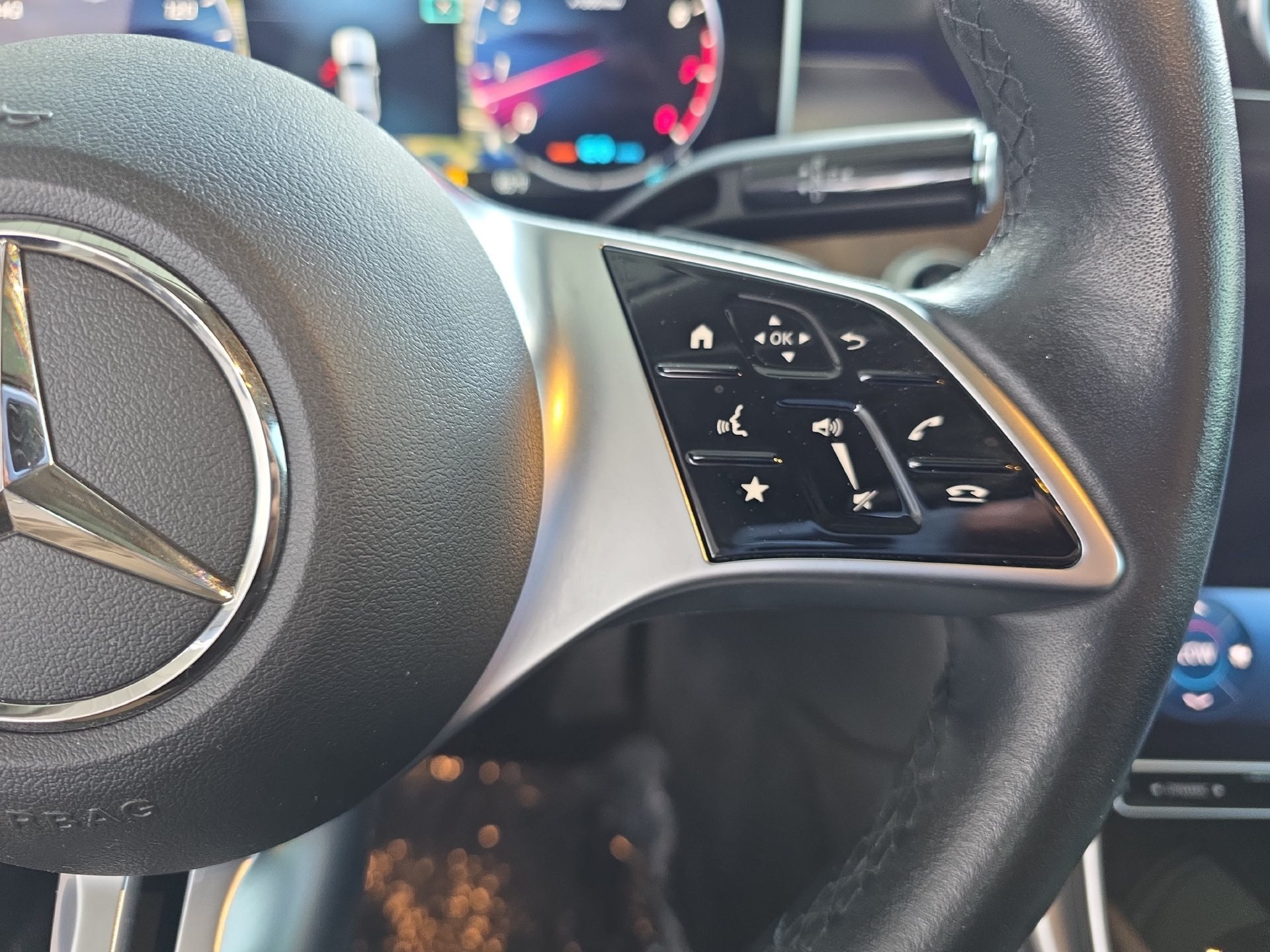 Used 2022 Mercedes-Benz C 300 Sedan image 18