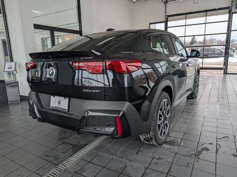 Used 2025 BMW X2 xDrive28i w/ Convenience Package image 2