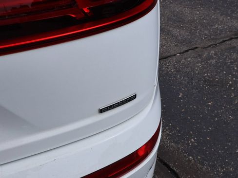 Used 2019 Audi Q7 3.0T Prestige w/ Prestige Package AWD/4WD image 9