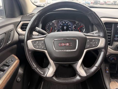 Used 2019 GMC Acadia Denali w/ Technology Package AWD/4WD image 17