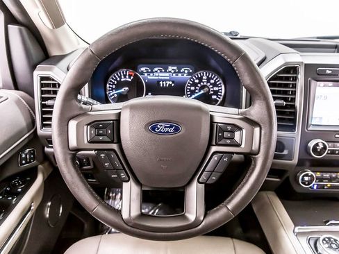 Used 2019 Ford Expedition XLT w/ Equipment Group 202A RWD image 21
