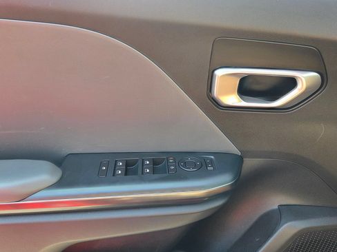 Used 2025 Kia K4 FWD image 30