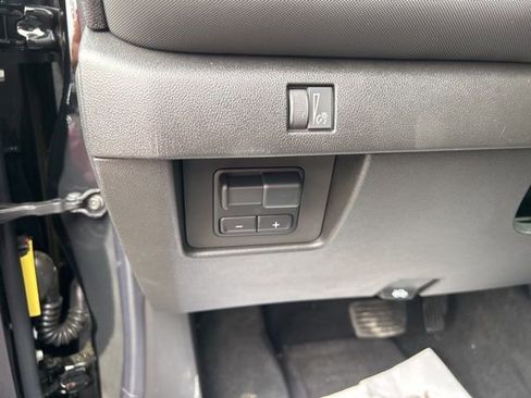 New 2025 Chevrolet Colorado Z71 w/ Technology Package image 18