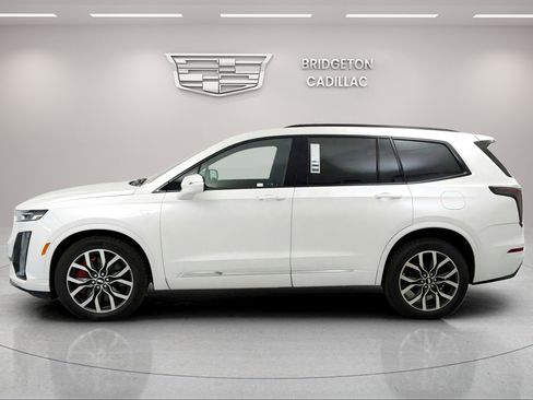 New 2025 Cadillac XT6 Sport w/ LPO, Floor Liner Package image 4