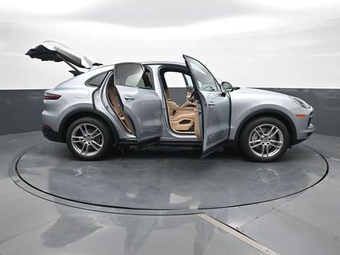 Certified 2023 Porsche Cayenne Coupe AWD/4WD image 34