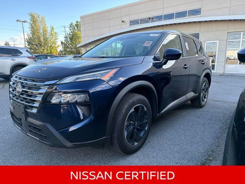Certified 2025 Nissan Rogue SV AWD/4WD image 1
