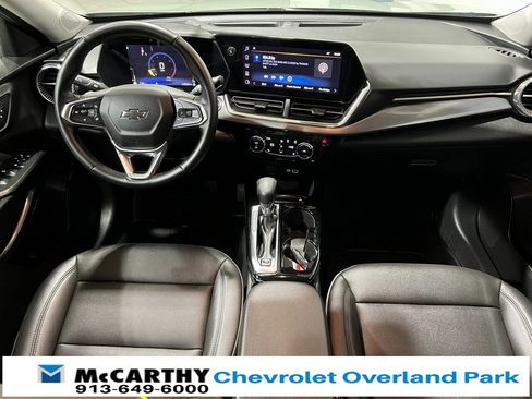 Used 2025 Chevrolet Trax ACTIV w/ Driver Confidence Package image 26