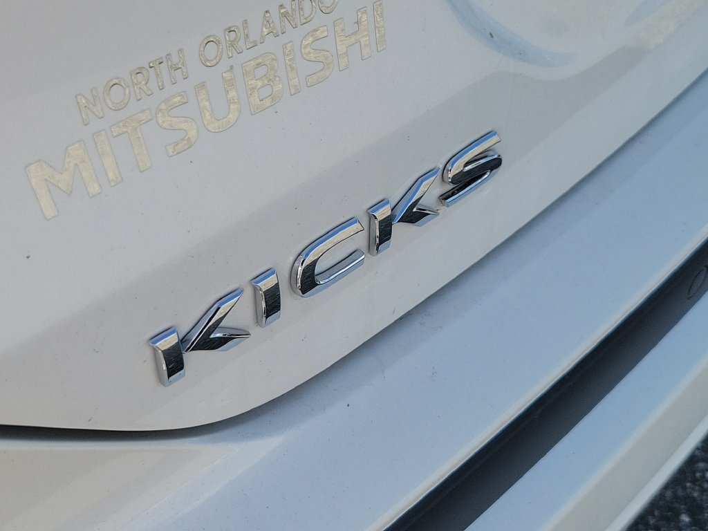 Certified 2023 Nissan Kicks SR w/ SR Premium Package FWD image 6