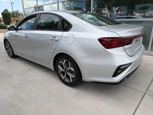 Used 2021 Kia Forte LXS FWD image 6