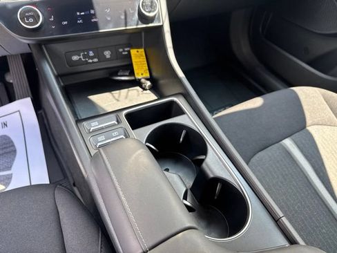 Used 2024 Hyundai Sonata SEL FWD image 18