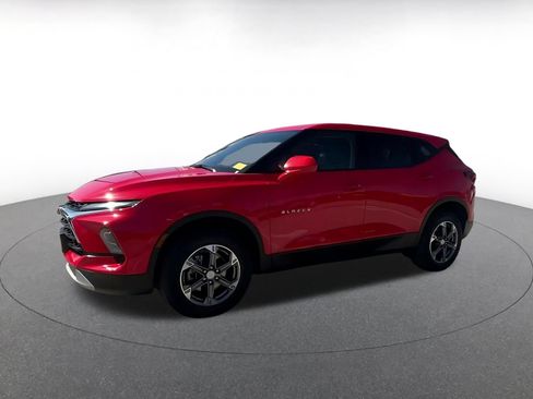 Used 2026 Chevrolet Blazer LT FWD image 6