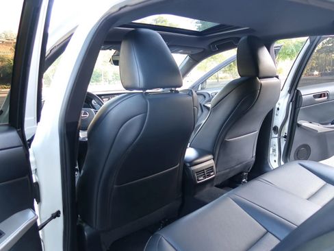 Used 2018 Lexus IS 300 F Sport RWD image 18