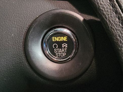 Used 2015 Lincoln MKT EcoBoost w/ Equipment Group 201A image 32