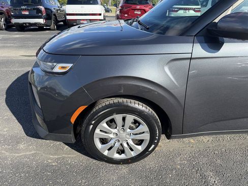 Used 2021 Kia Soul LX FWD image 11