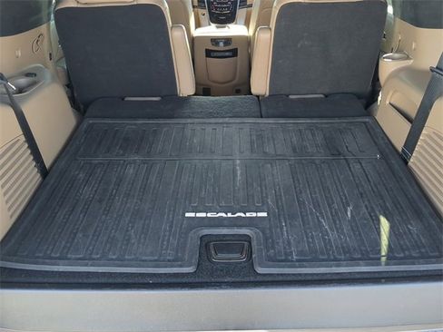 Used 2020 Cadillac Escalade Platinum image 7