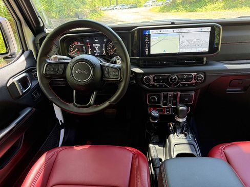 Used 2024 Jeep Wrangler Unlimited Rubicon 392 AWD/4WD image 22