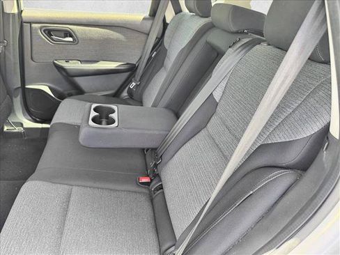 Used 2021 Nissan Rogue SV FWD image 16