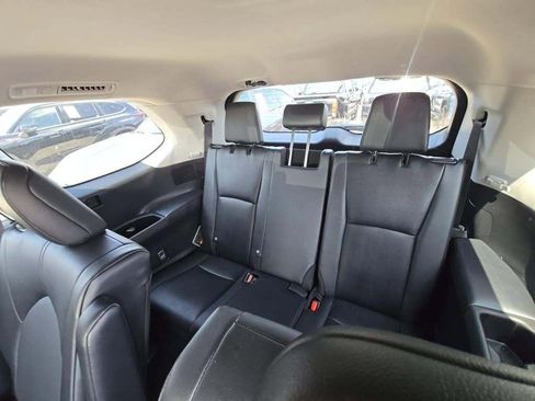 Used 2025 Toyota Grand Highlander FWD image 6