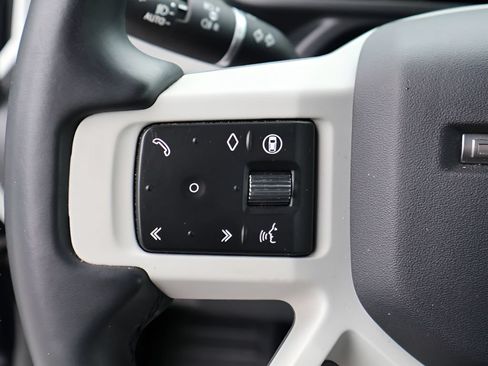 Used 2024 Land Rover Defender 110 SE AWD/4WD image 30