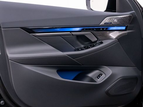 New 2026 BMW i5 M60 AWD/4WD image 14