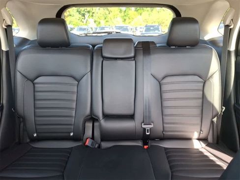 Used 2022 Ford Edge SEL w/ Convenience Package image 13