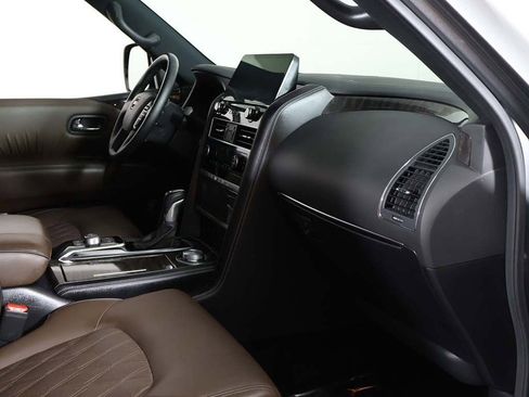 Used 2024 Nissan Armada Platinum AWD/4WD image 30