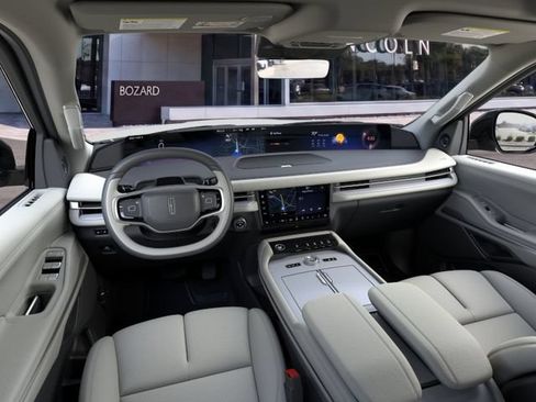 New 2026 Lincoln Navigator Reserve w/ Jet Appearance Package AWD/4WD image 9
