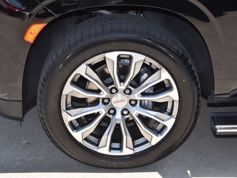 Used 2023 GMC Yukon Denali w/ LPO, Floor Liner Package AWD/4WD image 42