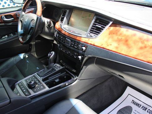 Used 2016 Hyundai Equus RWD image 9