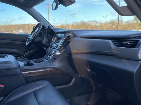 Used 2020 Chevrolet Tahoe LT w/ Luxury Package image 28