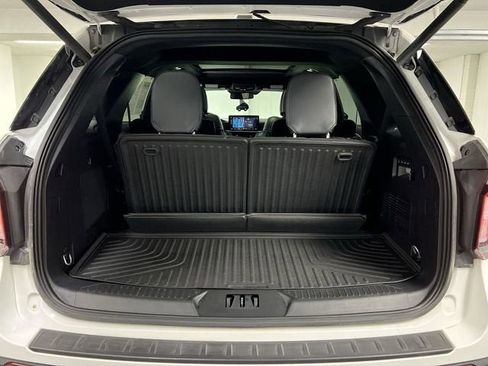Used 2025 Ford Explorer ST AWD/4WD image 27