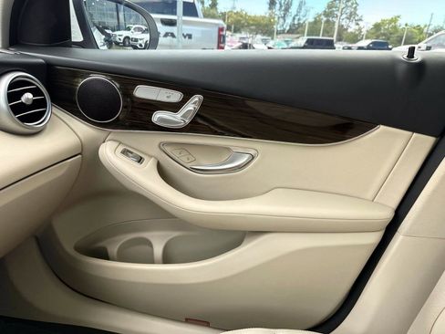 Certified 2022 Mercedes-Benz GLC 300 image 24