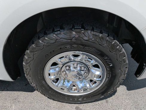 Used 2018 Nissan NV 3500 SL w/ Navigation Package RWD image 17