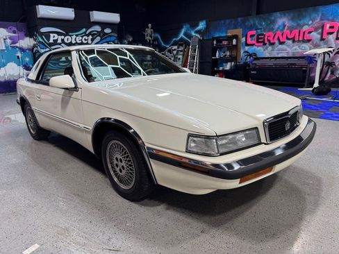Used 1990 Chrysler TC by Maserati FWD image 9