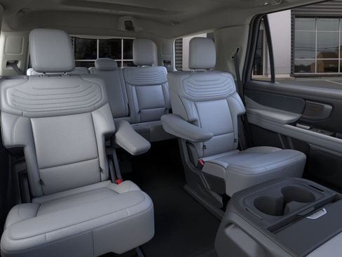 New 2025 Ford Expedition Platinum w/ Platinum Ultimate Package image 11