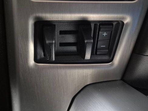 Used 2019 Ford F150 Platinum w/ Equipment Group 701A Luxury AWD/4WD image 19