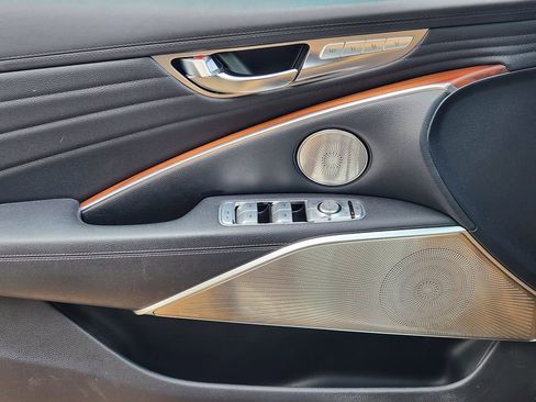 Used 2019 Kia K900 Luxury AWD/4WD image 23