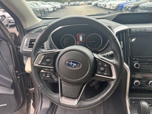 Used 2022 Subaru Ascent Limited w/ Technology Package image 18