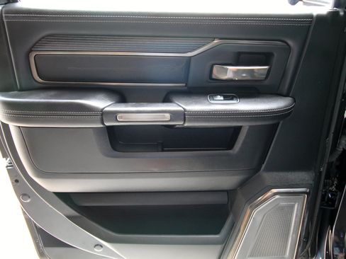Used 2019 RAM 2500 Limited AWD/4WD image 46