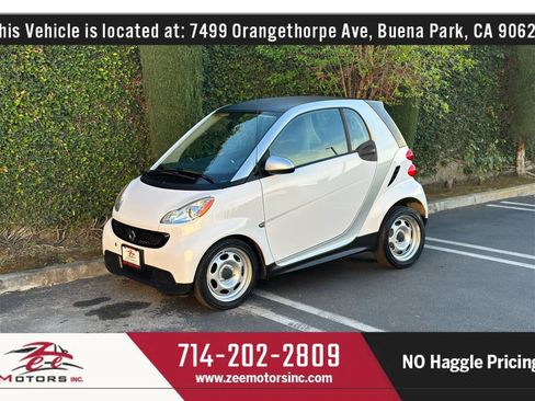Used 2014 smart fortwo pure image 11