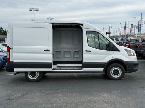 Used 2022 Ford Transit 250 Medium Roof image 31